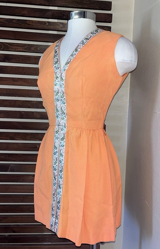 1960s 60s Vintage Orange Metallic Silver Paisley Trim V-Neck Mini Mod Dress - S, $68 - Photo 7