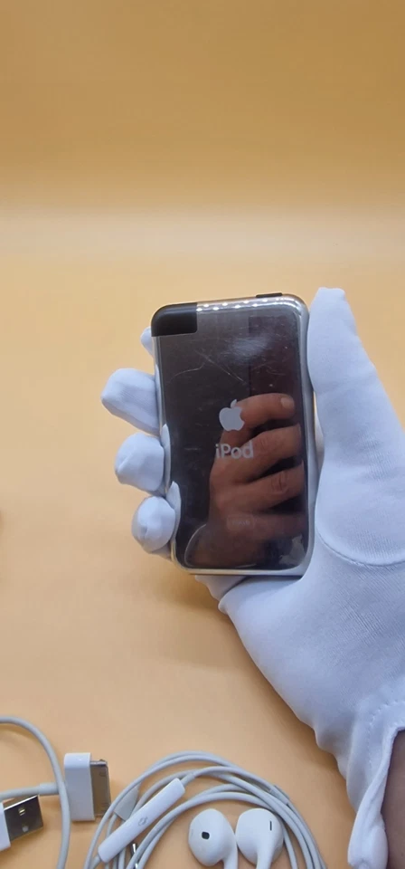 Apple iPod touch 1. Generation – 16 GB – A1213 - Bild 3 von 4