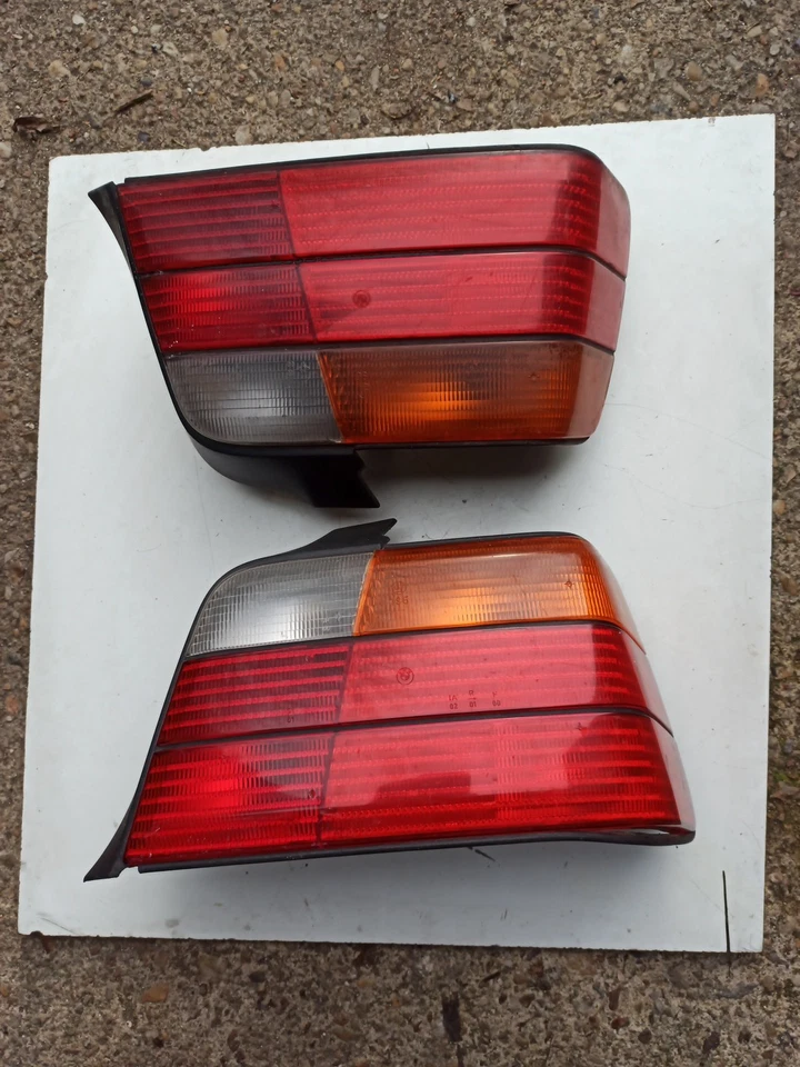 Feux arrière BMW E36 - Photo 1/4