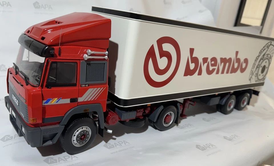 1:18 - Iveco Turbostar + Semirimorchio. - Immagine 2 di 4