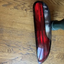 Oem 1994 Chevrolet Camaro 3.4l Tail Light Assembly Right