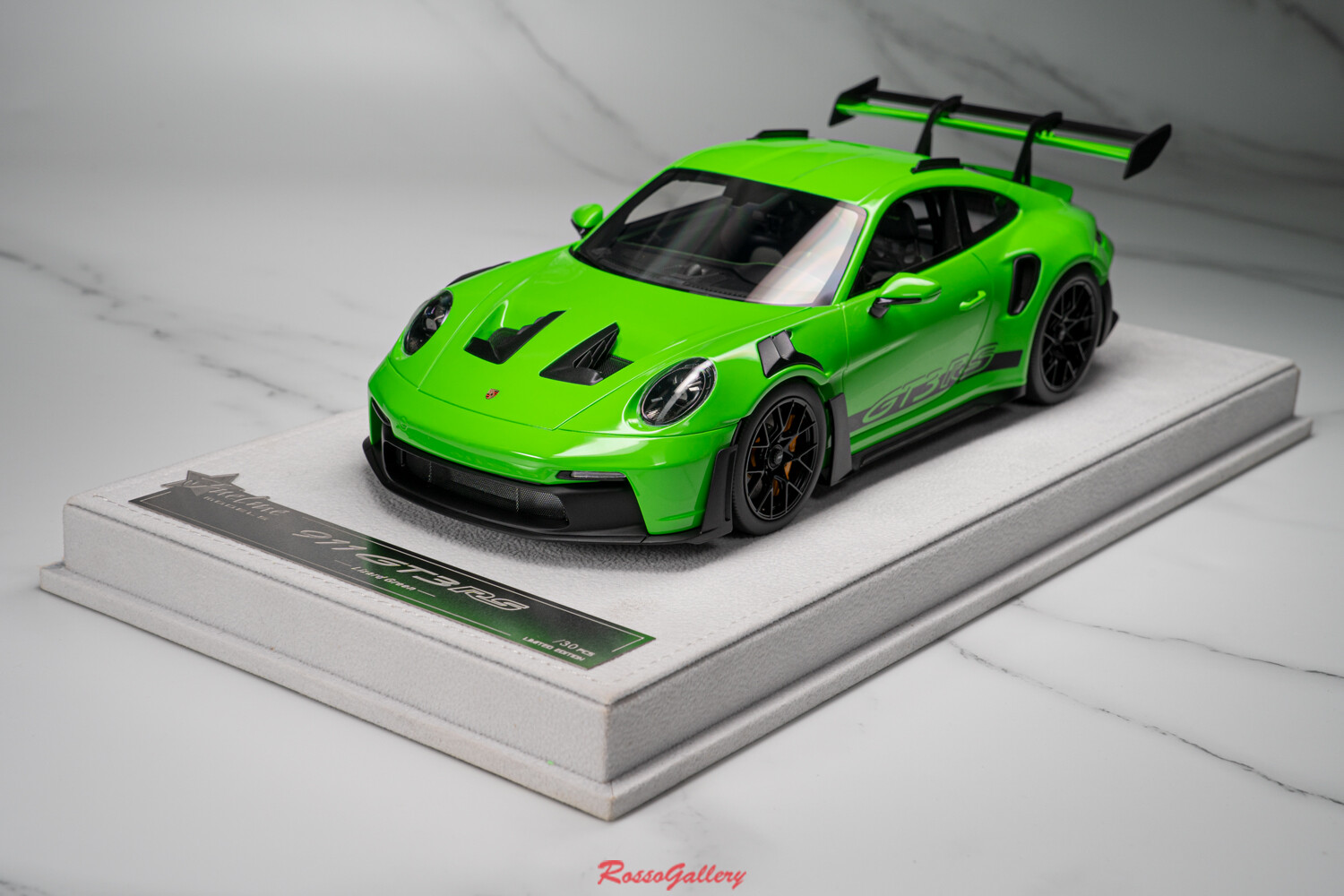 Fuelme 1:18 Porsche 911 992 GT3 Diecast Model Car Limited 30pcs Lizard Green