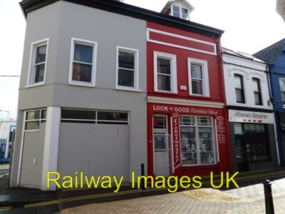 Foto - Look n Good Clothes Shop / Arron's Barbers Larne c2013