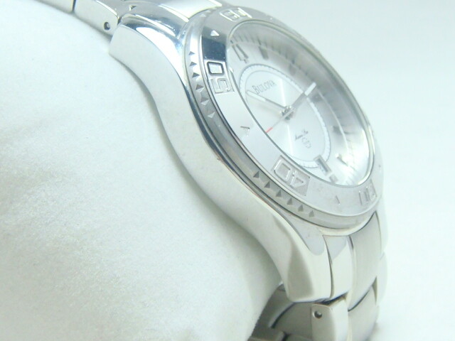 bulova quartz a1