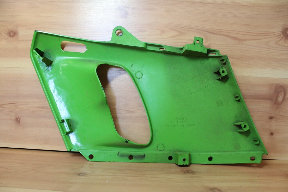 1997 1998 Kawasaki Ninja ZX600 600R Right Side Plastic Cowl 1997 1998 Kawasaki Ninja ZX600 600R Right Side Plastic Cowl