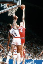 Bobby Jones of the Philadelphia 76ers1980's Basketball Photo 5