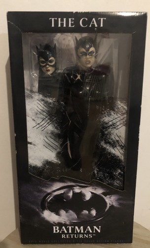 Figurine NECA Catwoman Michelle Pfeiffer - Batman Returns 45 Cm Dition 902999