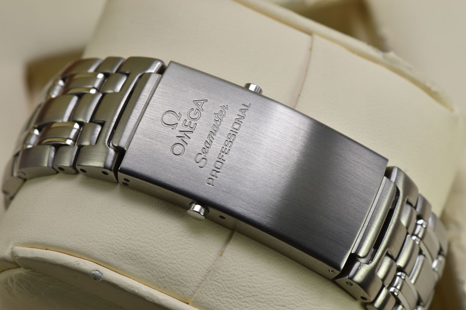 Omega Red Seamaster Professional 300M Co-Axial Automatic Blue Dial 41MM 2220.80 image 4