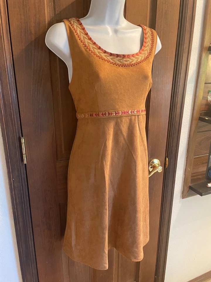 DISFRAZ TRIBAL NATIVO AMERICANO HALLOWEEN Grande 10 Vestido de Gamuza Azteca Stetson Usado en Excelente Condición Foto 2 de 4