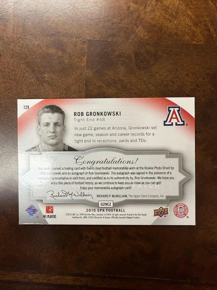 2010 SP Authentic Rob Gronkowski Patch Rookie RC Auto #175/499 Wildcats - Image 2 of 2