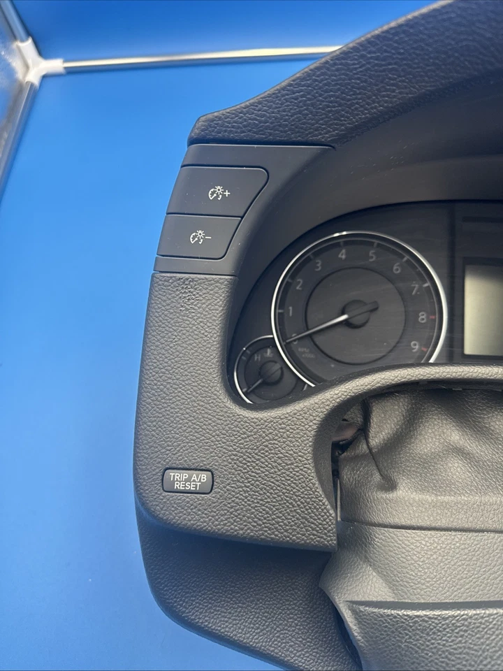 2009-2013 Infiniti G37 Speedometer Instrument Cluster Gauges & Trim Bezel 176k M - Image 3 of 4