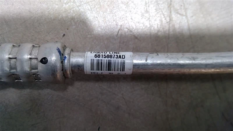 Dodge Challenger 2018-2023, aire acondicionado línea líquida 68158873AD Foto 2 de 4