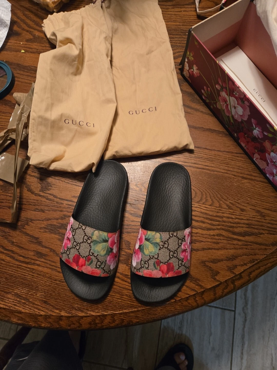 Diapositives Gucci Supreme Bloom GG taille 5 (os)