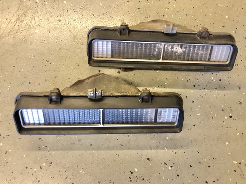 1972 Buick Riviera Boat Tail Front Bumper Marker Lights Donk Whip 72