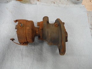 IH FARMALL      H, M  DISTRIBUTOR----   FOR PARTS       (1027)