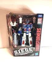 Transformers War for Cybertron Siege Leader Class Ultra Magnus