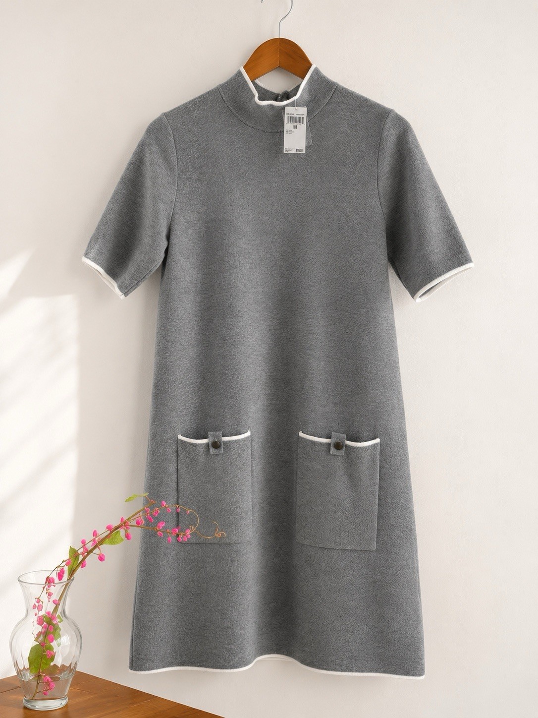Nicole Miller Gray Midi Dress with White Trim. Size M.