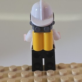 LEGO Batman Movie sh320 Security Guard Fire Helmet Minifigure 70901