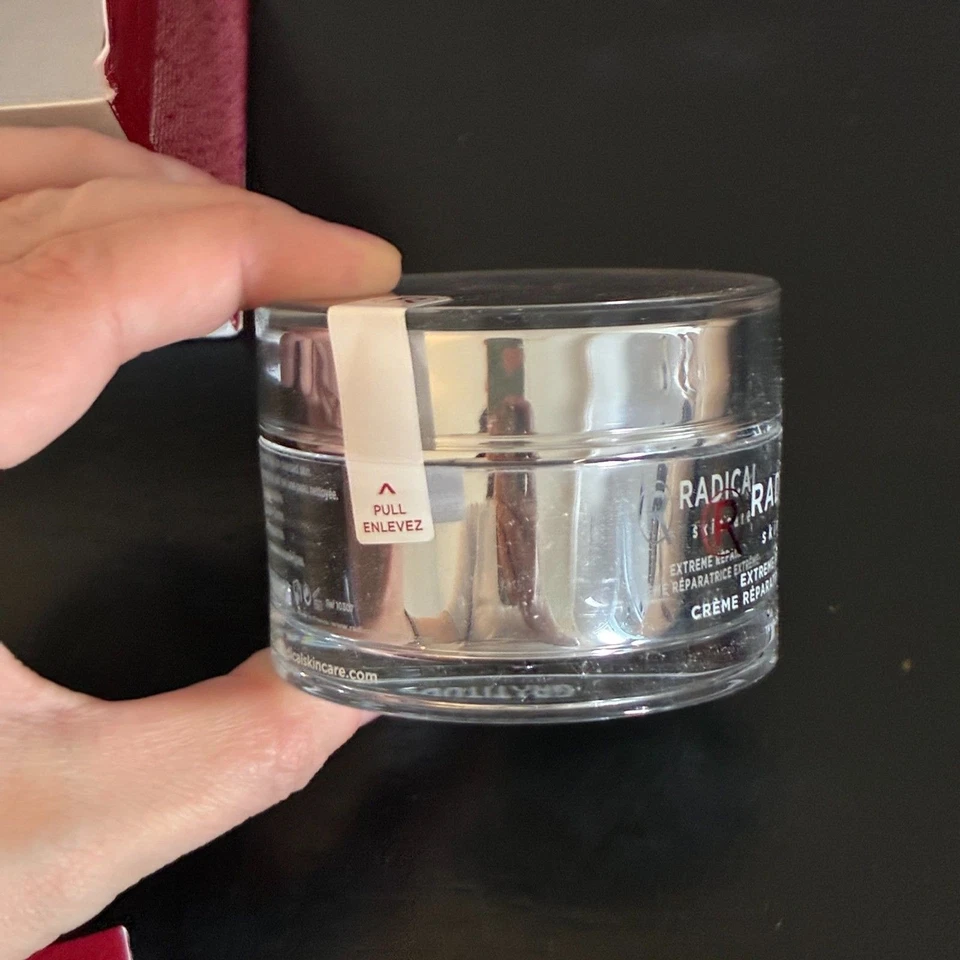 Crema reparadora extrema Radical Skincare - hidratación profunda y firmeza - 1,7 fl oz Foto 2 de 4