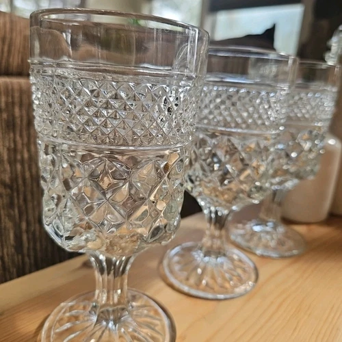 Anchor Hocking Vintage Wexford 6.5" Water Wine Goblet Diamond Pattern