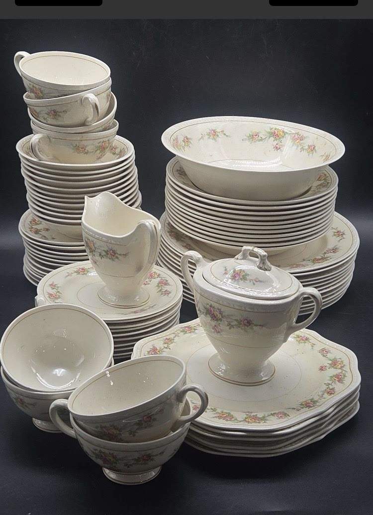 (N) VintageChina Set RoyalDoulton Made in England