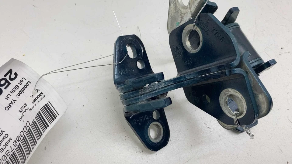 ⭕ 2017-2025 Chrysler Pacifica Front Driver Side Upper & Lower Door Hinge Left LH - Image 2 of 4