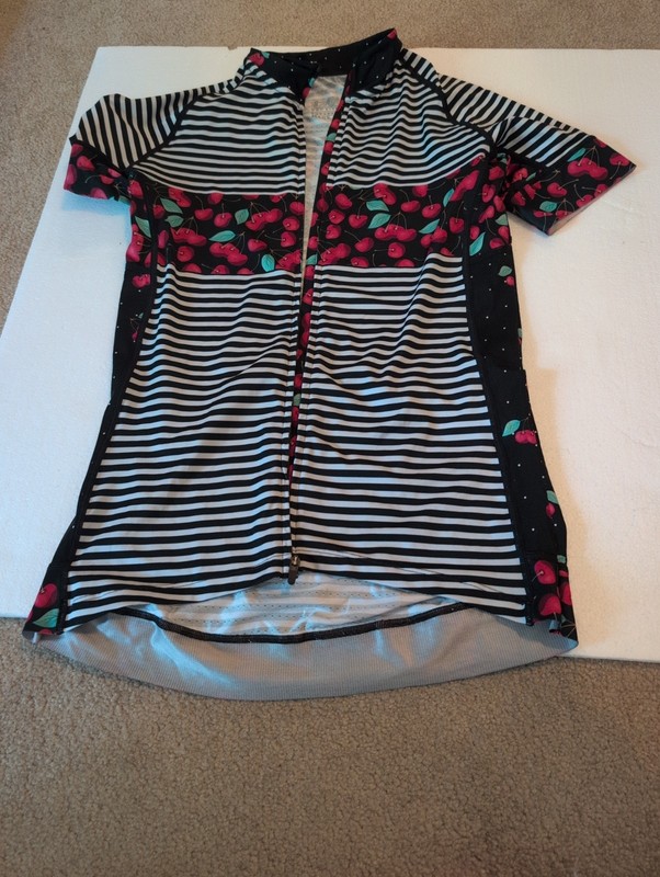 Cycling Kit Cherry Is Very