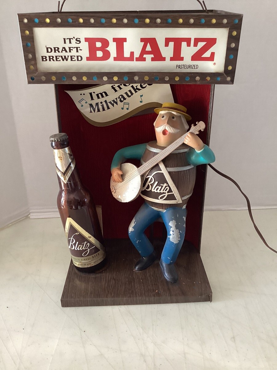 1950s blatz beer keg man banjo Back bar figure statue sign