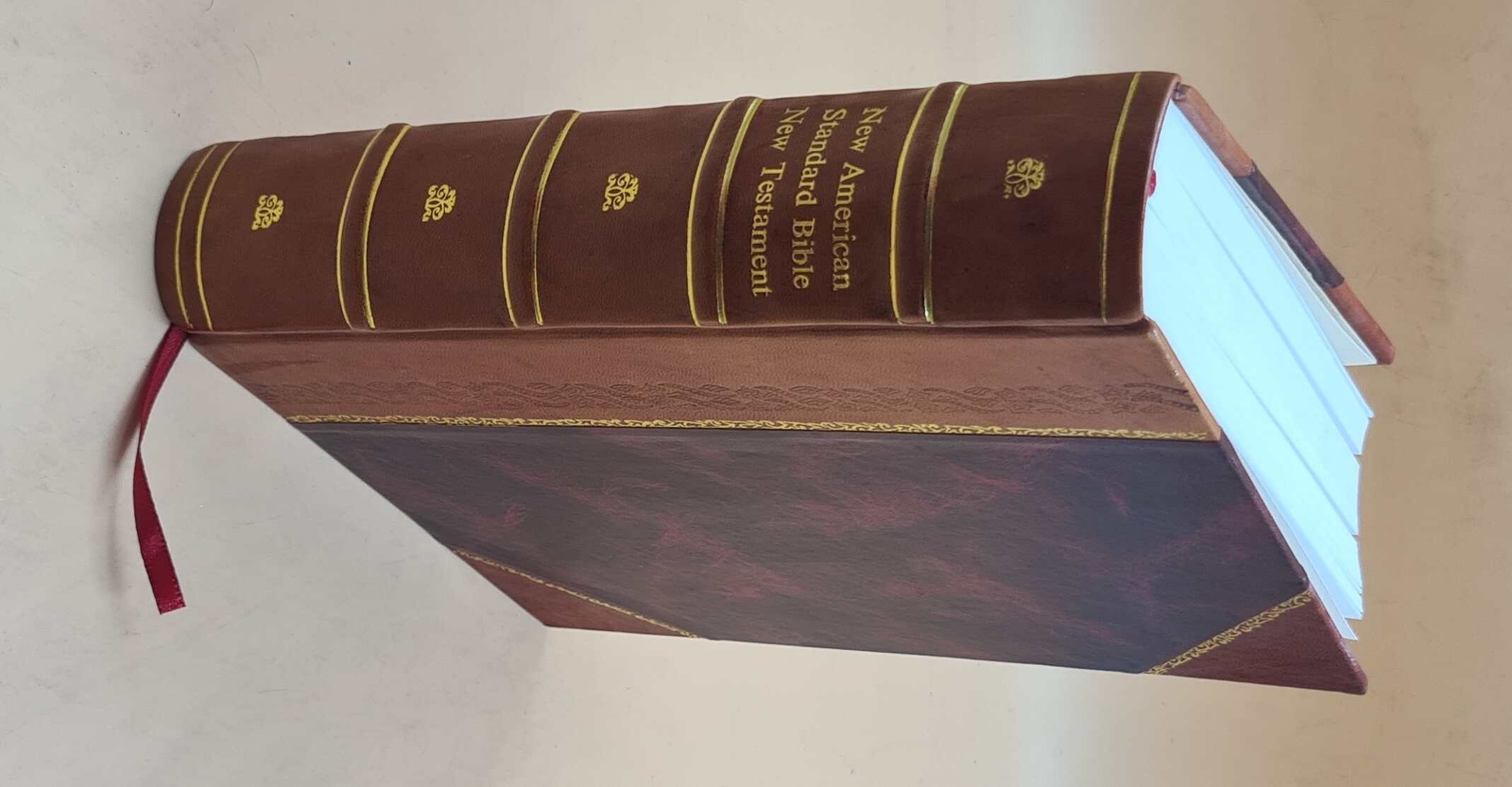 New American Standard Bible: New Testament. 1963 [Leather Bound]