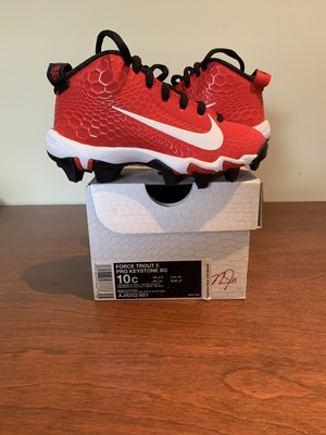 nike t ball cleats