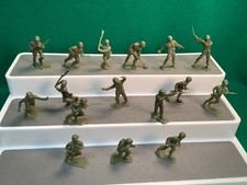 VINTAGE MARX 54MM BATTLEGROUND WW2 U.S. SOLDIERS IN WAXY GREEN