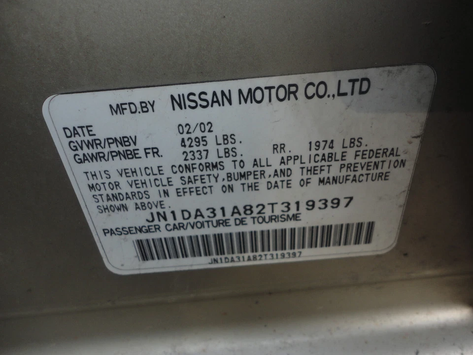 Nissan Máxima 2002 3,5 L V6 Vin D cuarto dígito motor A/T cubierta de válvula delantera Foto 3 de 4