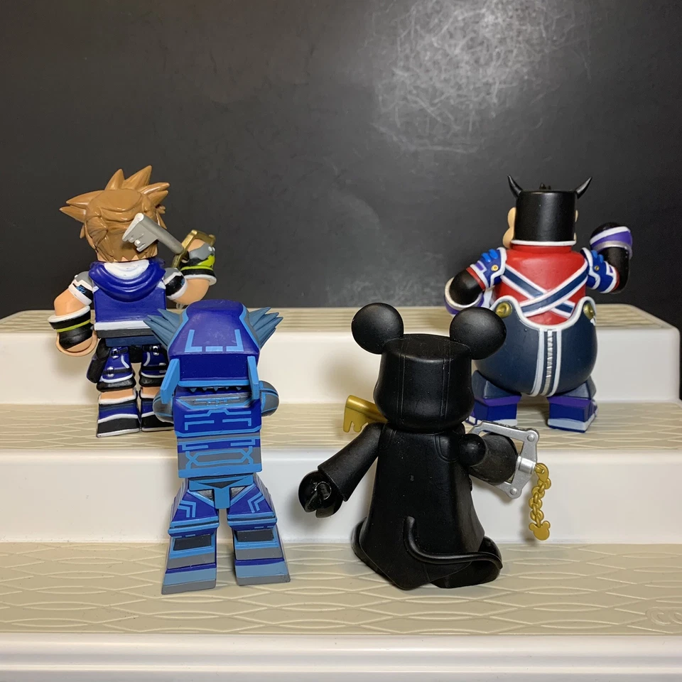 Lote 4 figuras de vinilo Vinimates Kingdom Hearts Space Paranoids Sora, Mickey, Pete Foto 2 de 4