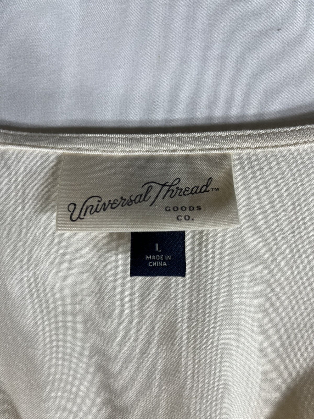 Universal Thread Long Sleeve Ruffle Shoulder Butt… - image 3