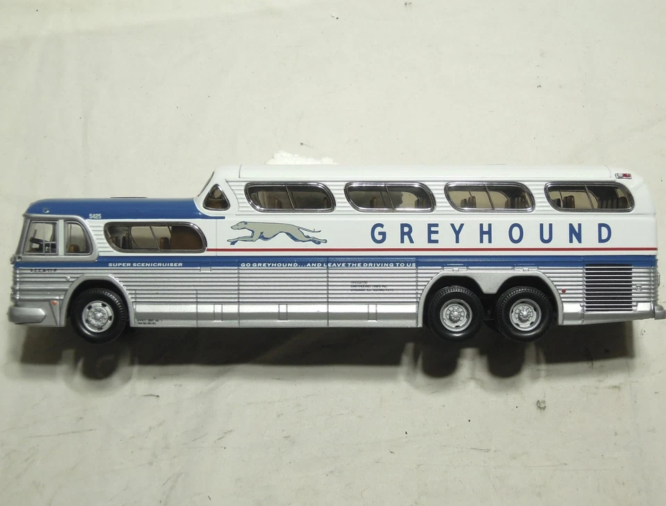 Corgi 1:50 Greyhound Bus #5425 Scenicruiser Destination Washington - Image 2 of 4