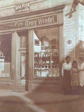 Foto - Butzbach Ladengeschäft Reklame Emailschild Sarotti Gala Peter , 190226-8