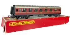 Hornby R433 OO Gauge LMS Stanier Composite Coach 3934 Maroon The Mancunian Boxed