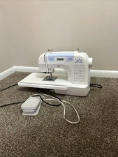 BROTHER CS-6000i Computerized Sewing Machine with Case (No Foot Pedal) Pls READ