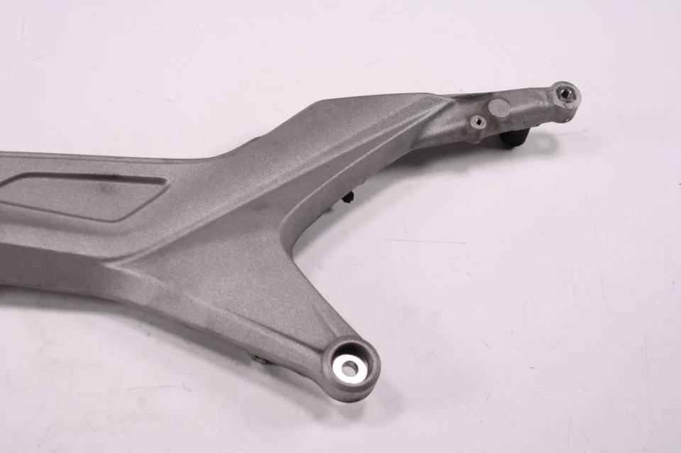 15 Soporte de soporte de submarco trasero derecho Ducati Hyperstrada Hypermotard 821 47130 Foto 2 de 4