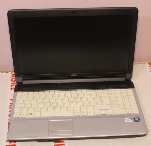 Fujitsu Lifebook A530 Windows XP Pro Laptop with 3gb Ram & 500gb Hard Drive