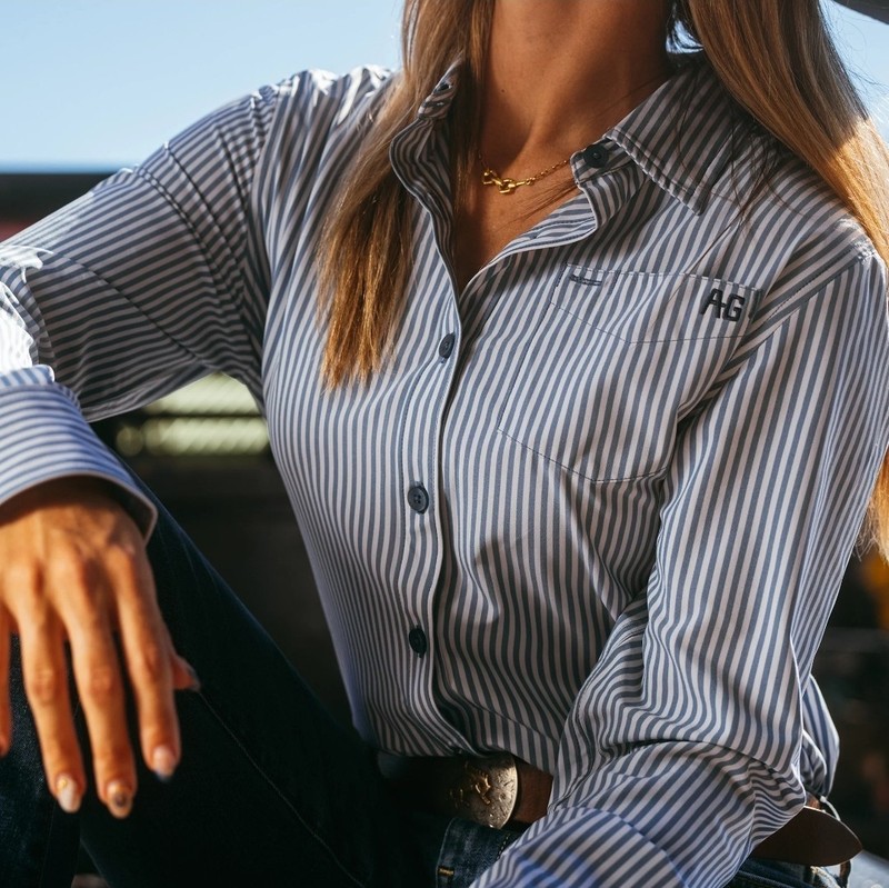 AG Gear womens medium Blue/White Striped Button-Up Long Sleeve dri-fit