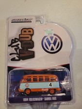 GREENLIGHT 1964 Volkswagen Samba Bus Gulf Oil Racing #4 Vw Kombi