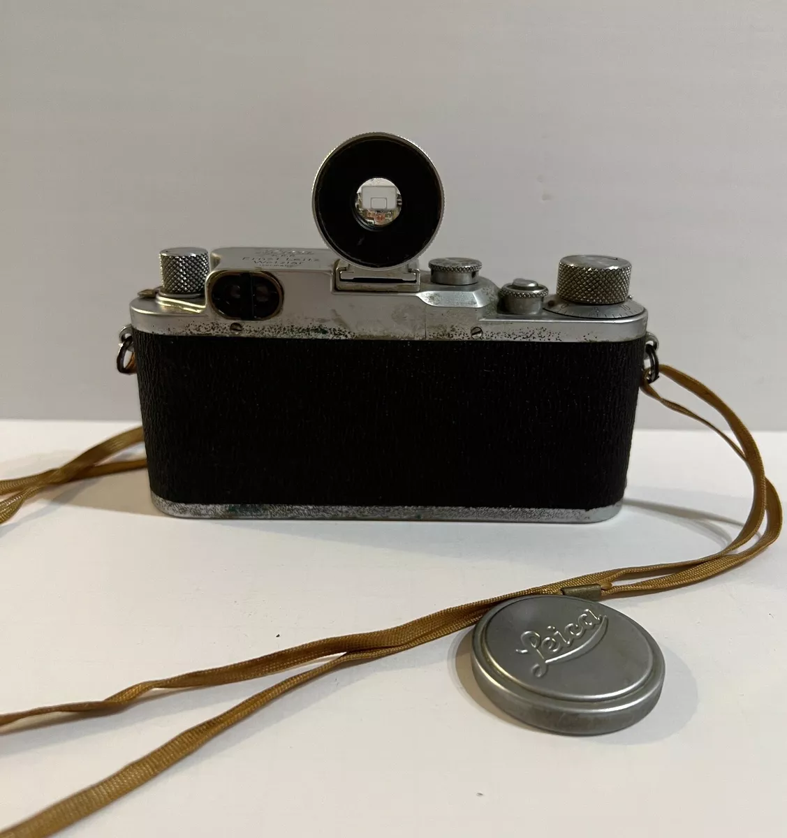 Vintage Leica D.R.P. Ernst Leitz Wetzlar Camera Germany #499657  w/Viewfinder 9cm