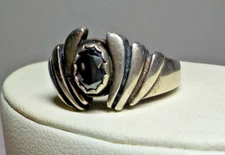 WHEELER MFG WM SIGNED STERLING SILVER RING/BAND WITH HEMATITE STONE SIZE 7