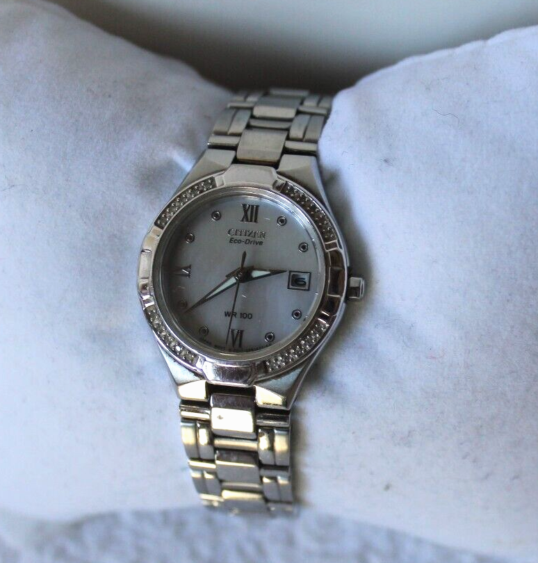 CITIZEN Eco-Drive レディース 時計 WR-100 Citizen Eco Drive Watch Women's WR100 Solar Mother of Pearl