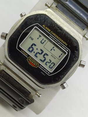 VINTAGE CASIO G-SHOCK 901 DW-5700 ALARM CHRONOGRAPH WATCH 200M S