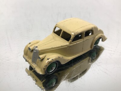 DINKY TOYS 40A RILEY SALOON RMA RMB -CREAM+GREEN HUBS 1:43- GOOD - 354