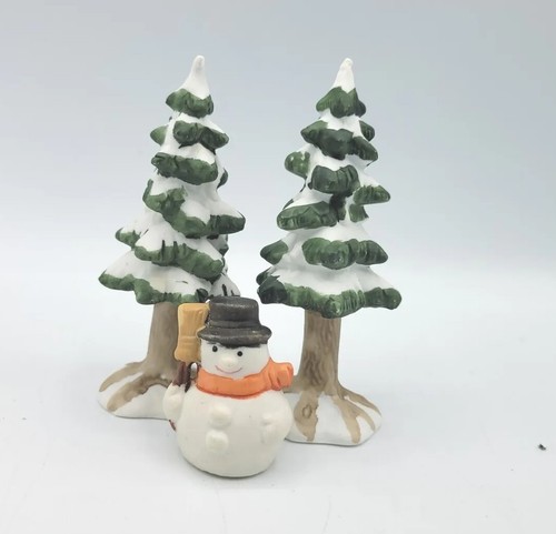 Lemax Christmas Tree Bundle With DC in 3V. **Need Adaptors #54100***NOT INCLUDED