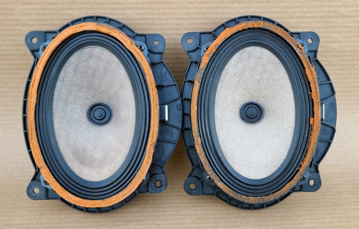 2005-2009 Toyota 4runner, Toyota Tacoma JBL Front Door Speakers