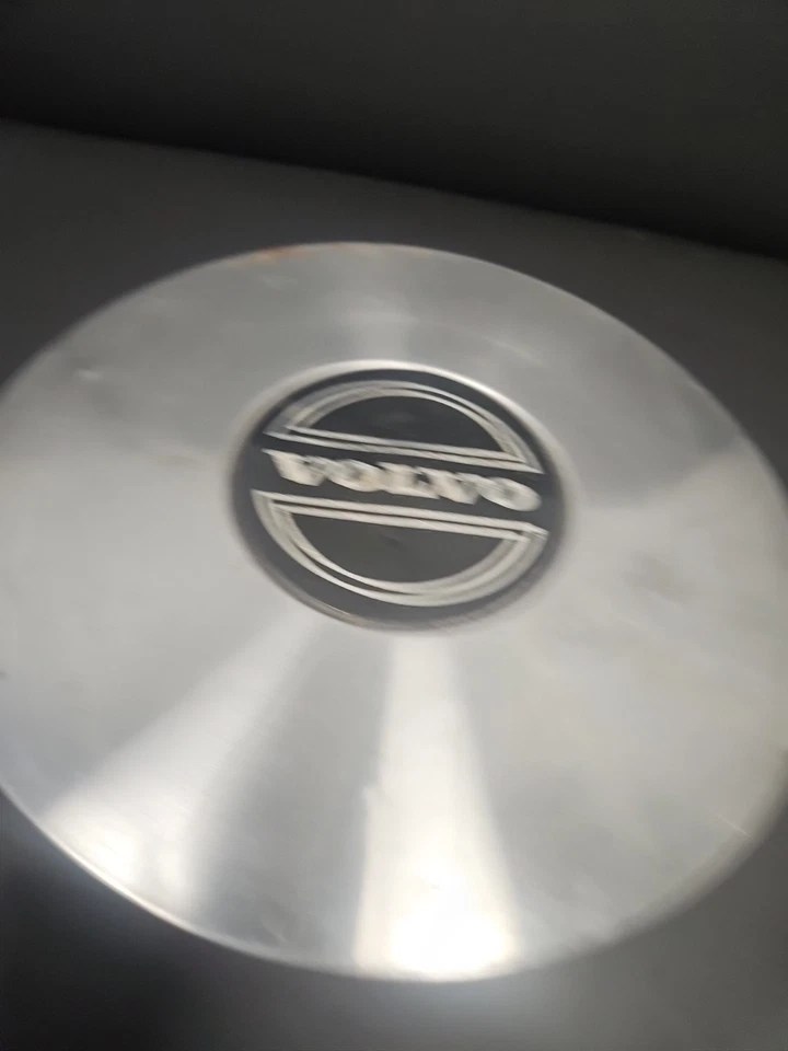 Tampa central Volvo 740 760 1985-1990 peça # 70157, 9 5/8" diâmetro, logotipo preto 03 - Imagem 2 de 3